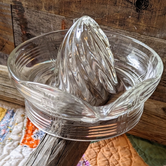 Vintage Heavy Glass Juicer - Picture 3 of 9